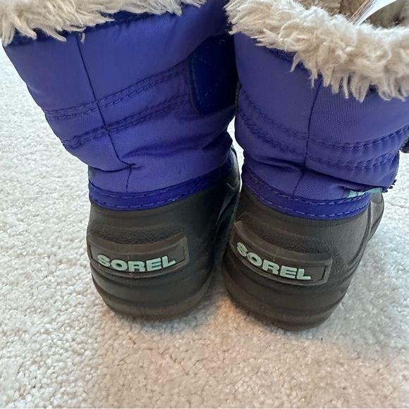 Sorel youth snow commander winter boots size 5 - Picture 3 of 5